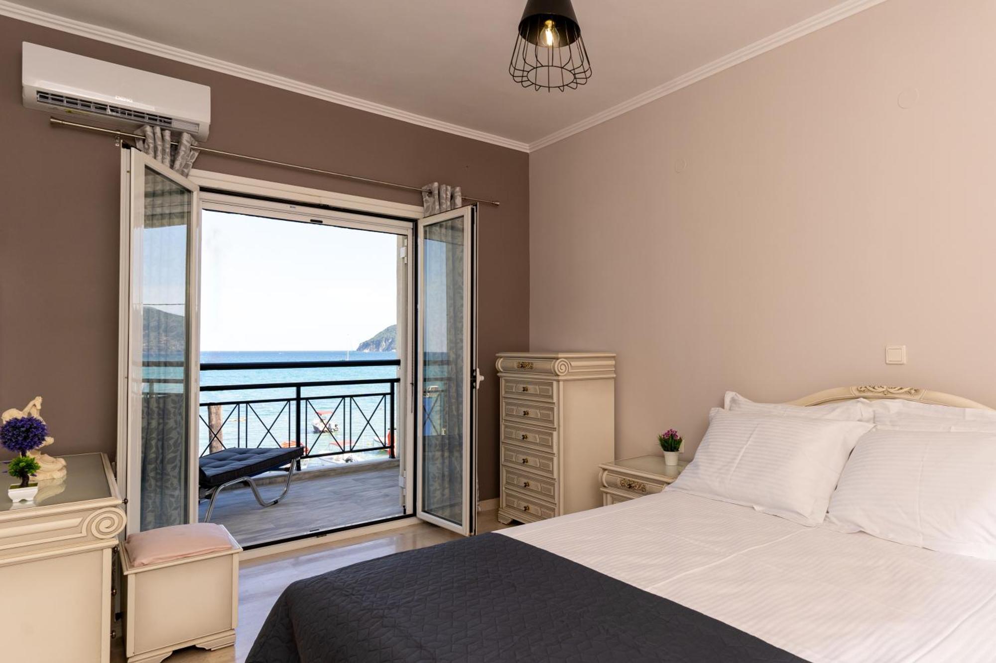George Beachfront Apartments Lithakia  Rom bilde