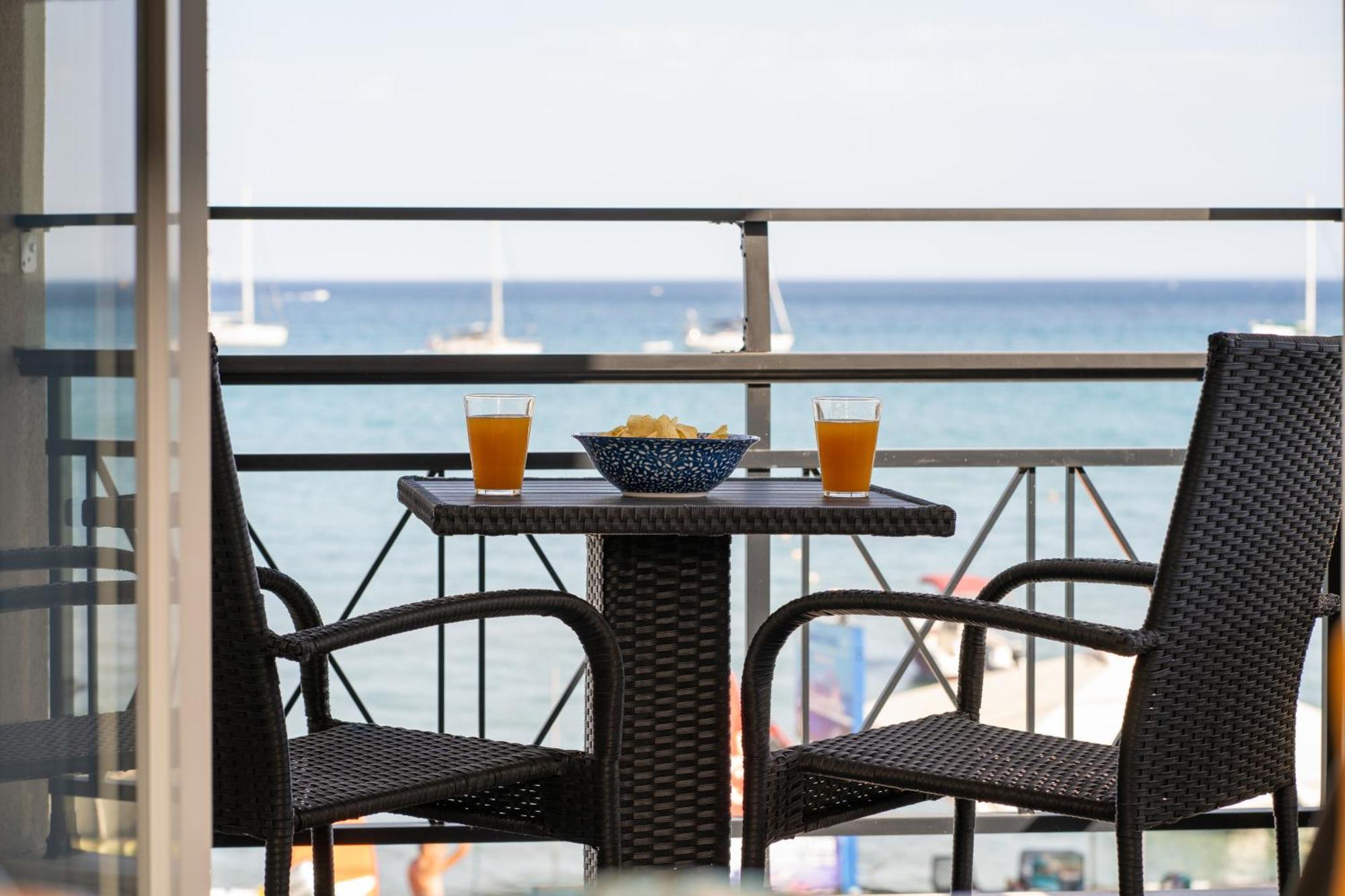 George Beachfront Apartments Lithakia  Eksteriør bilde